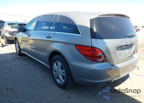 2006 Mercedes-Benz R 500 4Matic z USA, uszkodzony, nr VIN 4JGCB75E16A007770